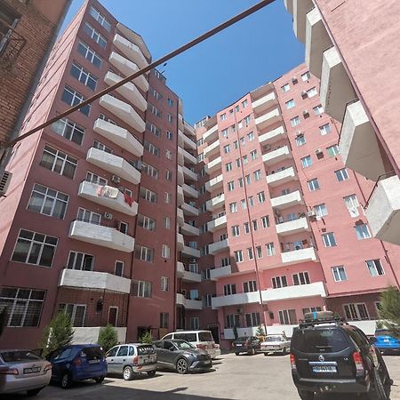 Brand New Apartment In Кутаиси Екстериор снимка