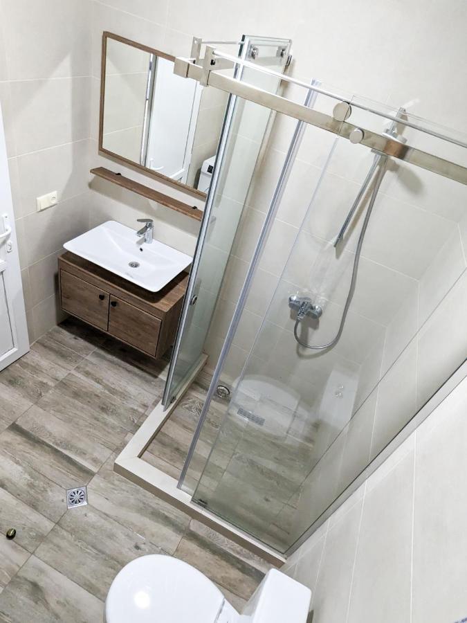 Brand New Apartment In Кутаиси Екстериор снимка