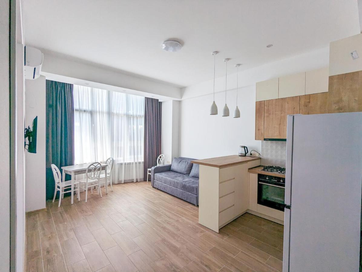 Brand New Apartment In Кутаиси Екстериор снимка