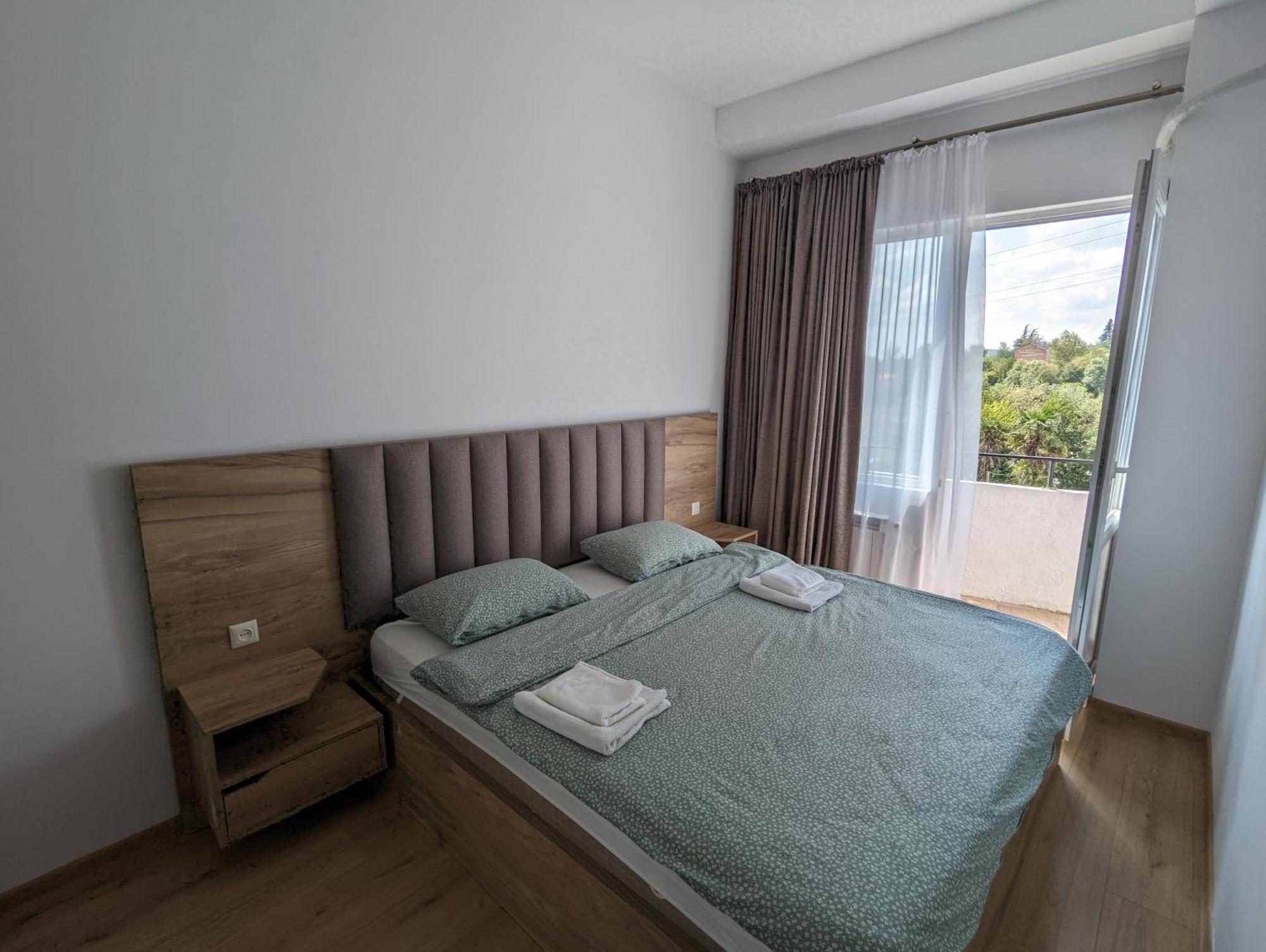 Brand New Apartment In Кутаиси Екстериор снимка